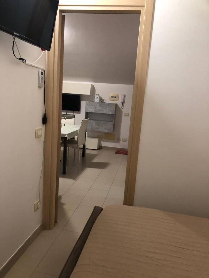 Mansarda Mentana Due Apartman Vittoria Kültér fotó